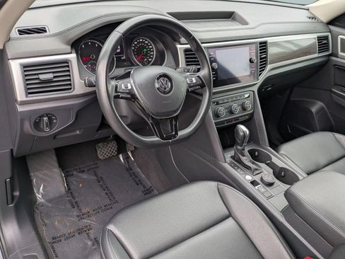 Used 2019 Volkswagen Atlas SE w/ Panoramic Sunroof Package AWD/4WD image 16