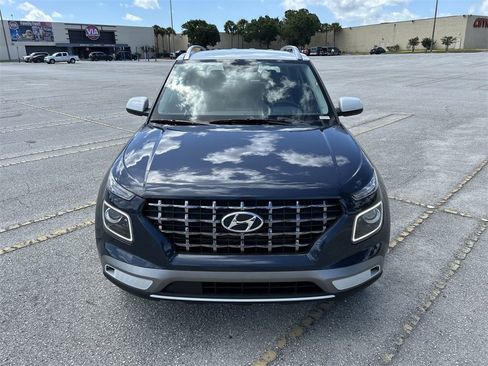 New 2025 Hyundai Venue Limited image 9