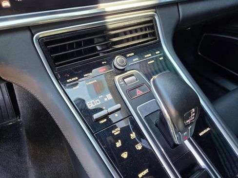 Certified 2023 Porsche Panamera 4 Platinum Edition w/ Assistance Package AWD/4WD image 23