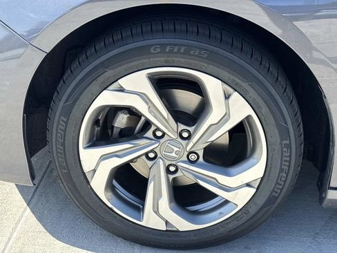 Certified 2018 Honda Accord EX-L image 4