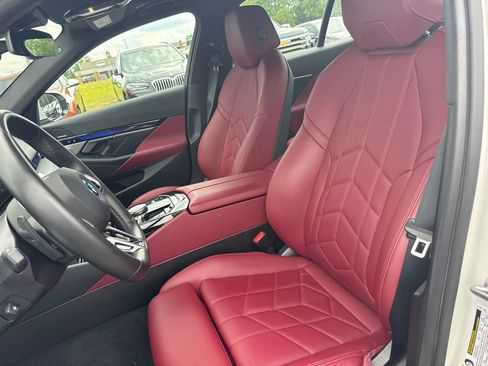 Used 2025 BMW i5 xDrive40 w/ M Sport Package AWD/4WD image 10