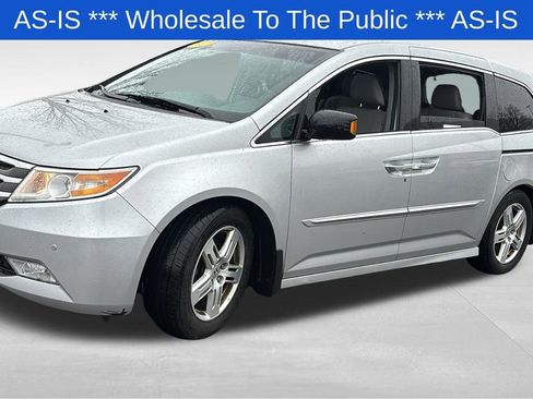 Used 2011 Honda Odyssey Touring image 3