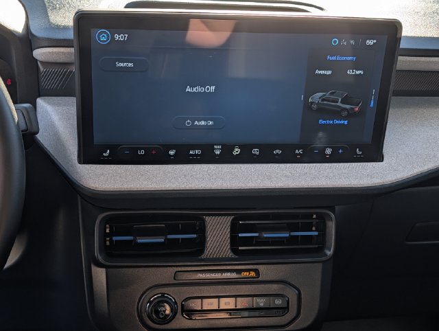 Used 2025 Ford Maverick XLT w/ XLT Luxury Package FWD image 15