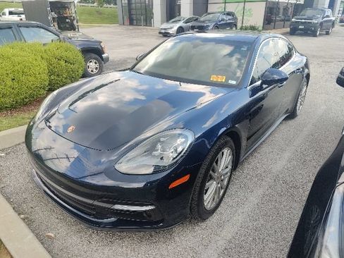 Used 2017 Porsche Panamera 4 AWD/4WD image 8
