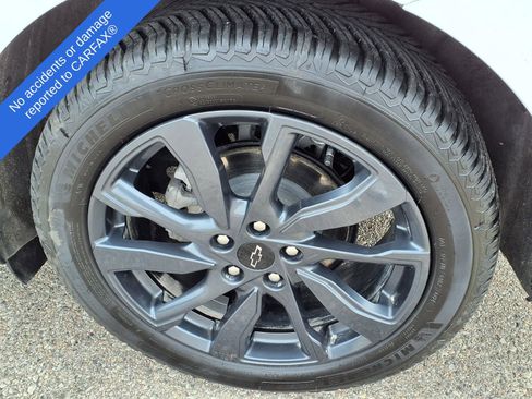 Used 2024 Chevrolet Equinox RS w/ LPO, Floor Liner Package FWD image 9