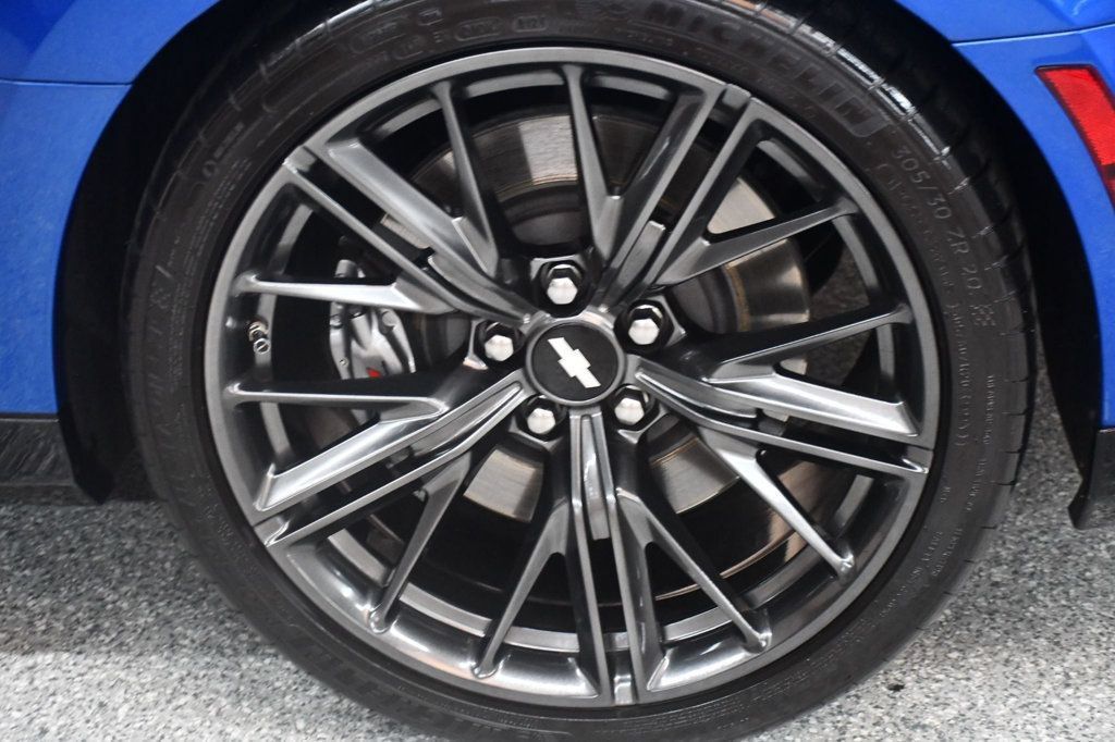 Used 2017 Chevrolet Camaro ZL1 RWD image 20