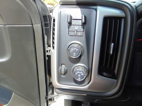 Used 2017 GMC Sierra 1500 SLT AWD/4WD image 18