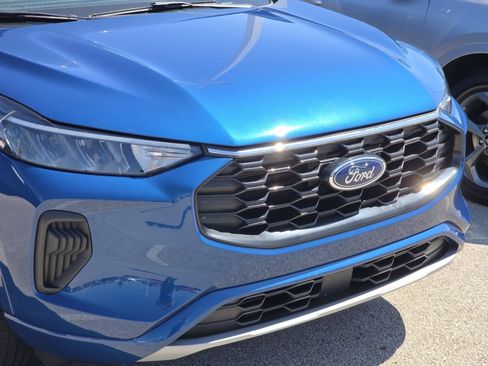 Used 2023 Ford Escape ST-Line w/ Tech Pack #1 AWD/4WD image 8