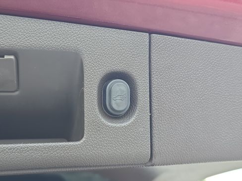 Used 2019 GMC Yukon Denali w/ Denali Ultimate Package image 10