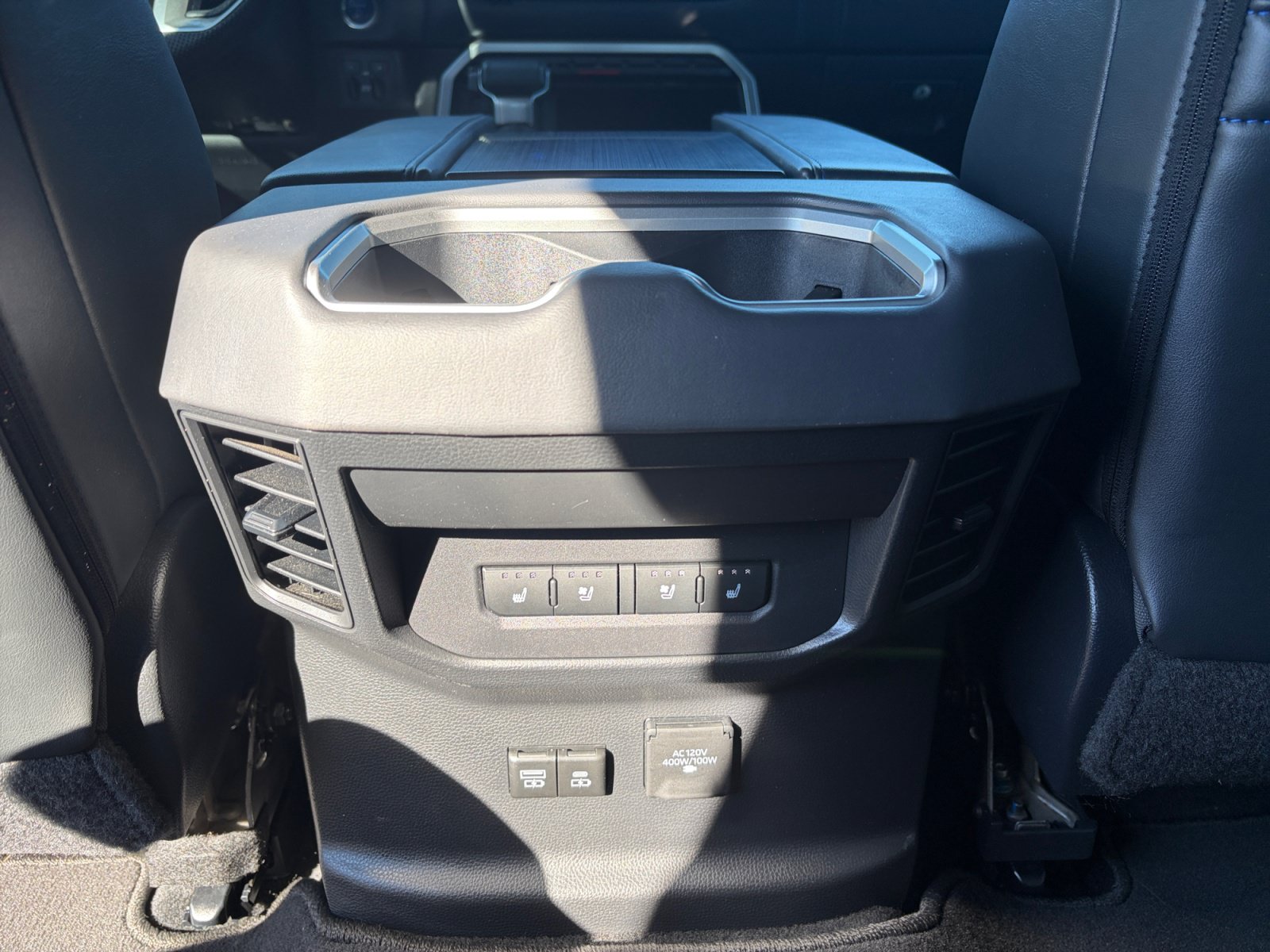 Used 2024 Toyota Tundra Platinum AWD/4WD image 25