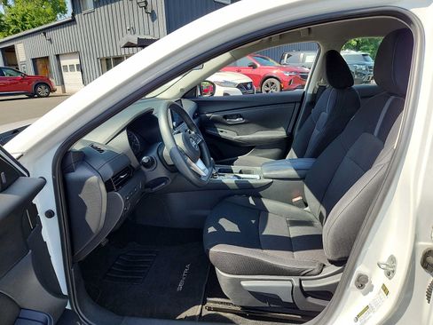 Used 2023 Nissan Sentra SV FWD image 14