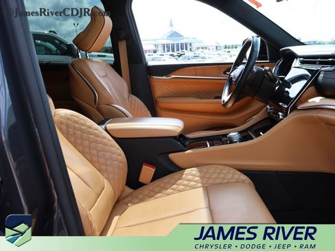 Used 2021 Jeep Grand Cherokee L Summit AWD/4WD image 9