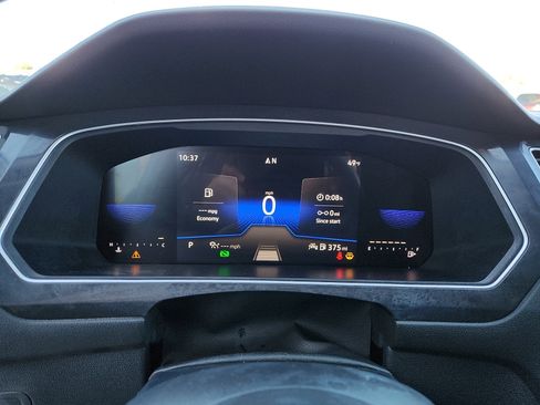 Used 2024 Volkswagen Tiguan SE image 17