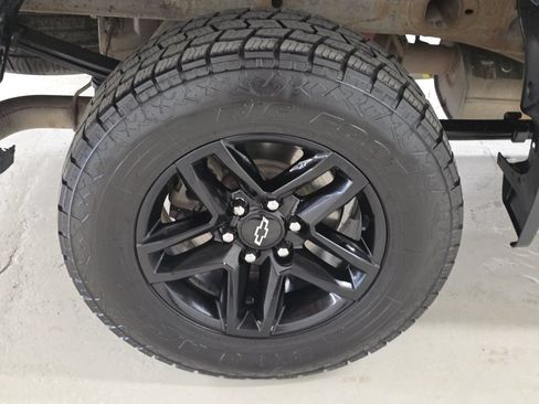 Used 2022 Chevrolet Silverado 1500 Custom Trail Boss w/ Safety Confidence Package AWD/4WD image 45