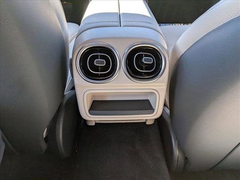 Certified 2025 Mercedes-Benz C 300 4MATIC Sedan image 17