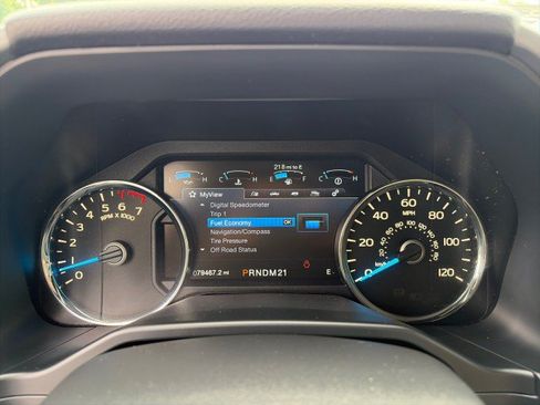 Used 2015 Ford F150 Platinum w/ Equipment Group 701A Luxury AWD/4WD image 16