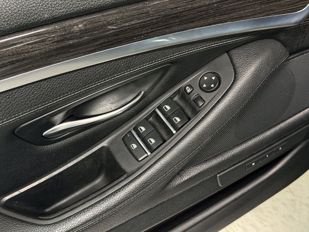 Used 2012 BMW 528i xDrive Sedan AWD/4WD image 65