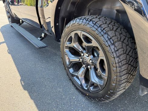 Used 2022 RAM 1500 Limited AWD/4WD image 22