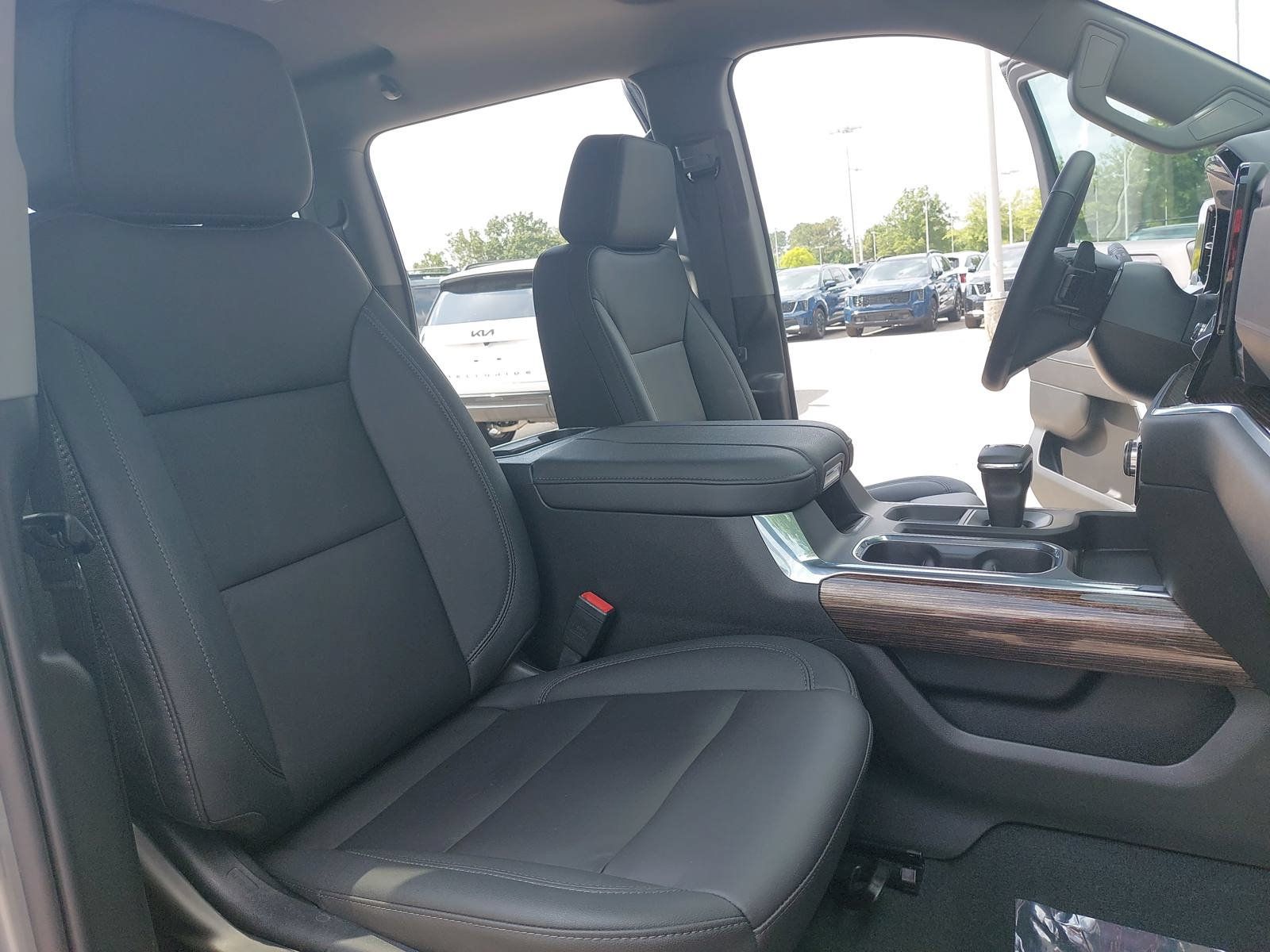 Used 2026 GMC Sierra 1500 Elevation w/ Elevation Premium Package AWD/4WD image 10