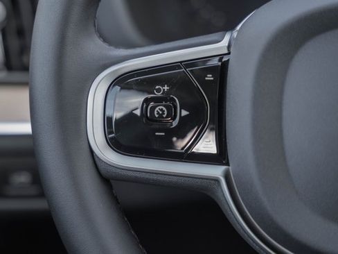 New 2026 Volvo XC60 B5 Plus w/ Protection Package Premier image 28