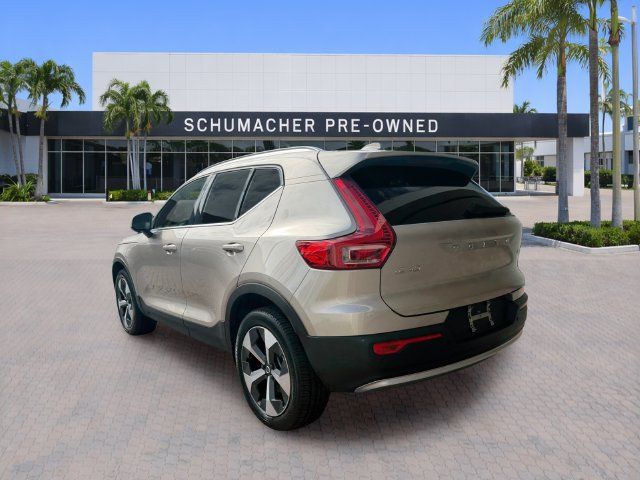 Certified 2024 Volvo XC40 B5 Plus AWD/4WD image 5