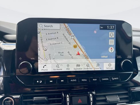Used 2024 Nissan Pathfinder SL w/ SL Premium Package FWD image 22