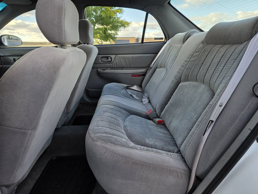 Used 2000 Buick Century Custom w/ Popular Pkg FWD image 16