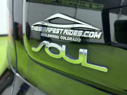Used 2016 Kia Soul image 11