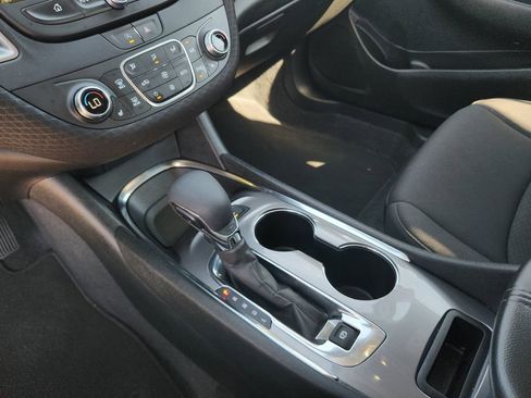 Used 2025 Chevrolet Malibu LT image 24