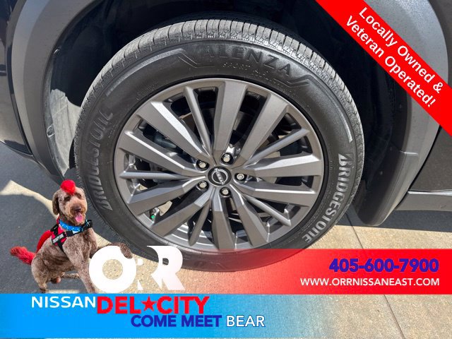Used 2024 Nissan Pathfinder SL w/ SL Premium Package FWD image 9