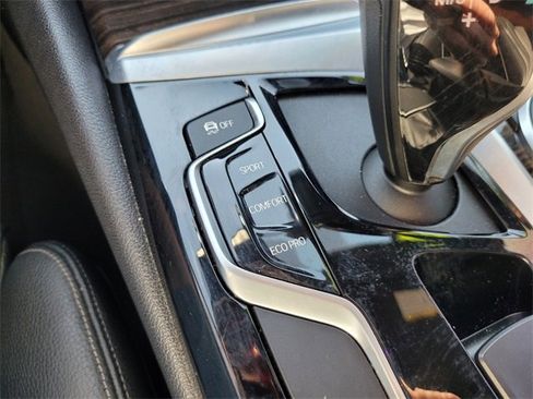 Used 2019 BMW 530i w/ Convenience Package image 29