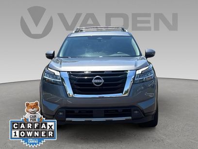 Used 2024 Nissan Pathfinder SL
