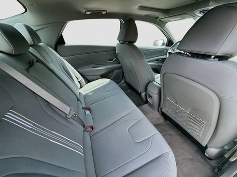 Used 2024 Hyundai Elantra SEL w/ Convenience Package FWD image 26