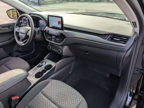 Certified 2025 Ford Escape Active image 38
