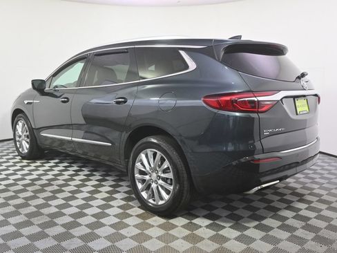 Used 2021 Buick Enclave Essence w/ Sound and Sites Package AWD/4WD image 3