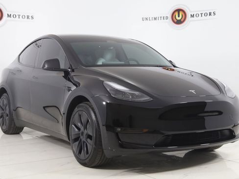 Used 2025 Tesla Model Y Long Range image 21