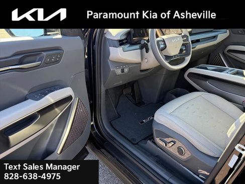 New 2026 Kia EV9 Wind image 18