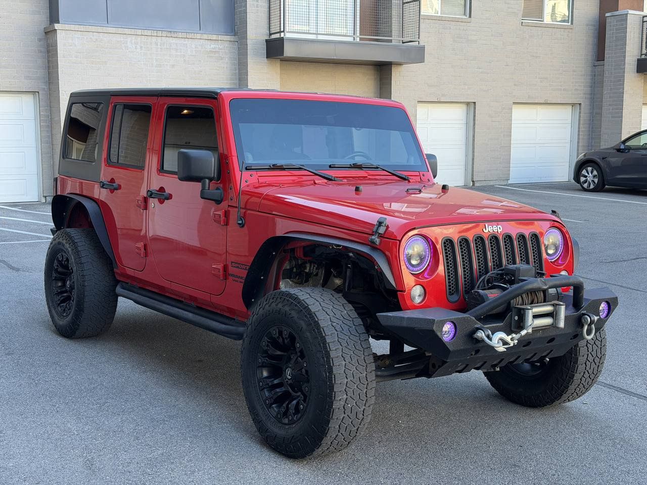 Used 2014 Jeep Wrangler Unlimited Sport w/ Connectivity Group AWD/4WD image 8