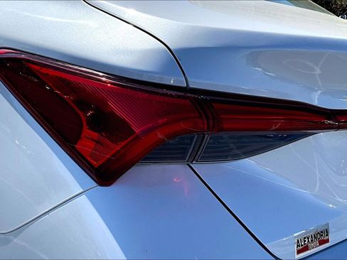 Used 2019 Toyota Avalon Limited w/ Advanced Safety Package FWD image 28