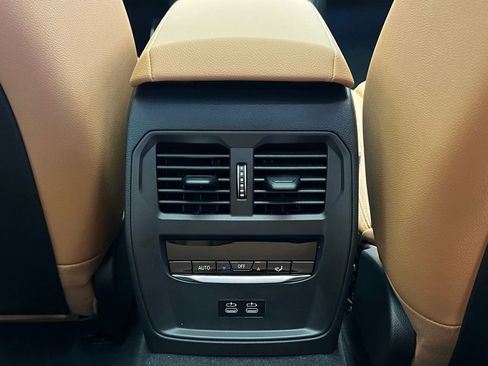 New 2026 BMW 330i xDrive 330i xDrive w/ M Sport Package image 9