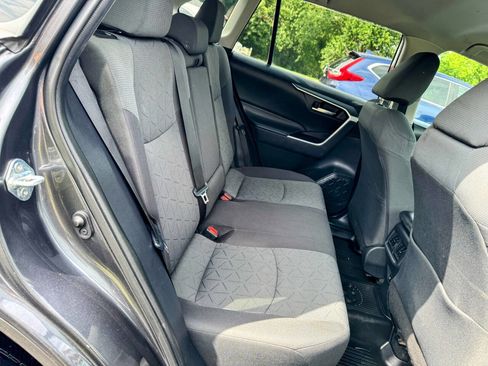 Used 2020 Toyota RAV4 XLE image 30