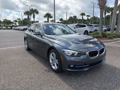 Used 2017 BMW 330i xDrive Sedan AWD/4WD image 9