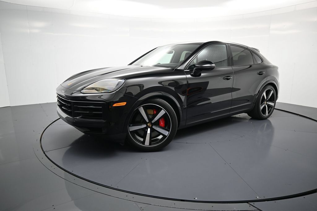 Certified 2024 Porsche Cayenne S AWD/4WD image 1