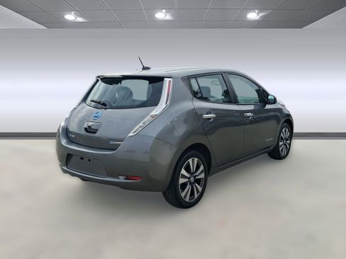 Used 2015 Nissan Leaf SV image 8