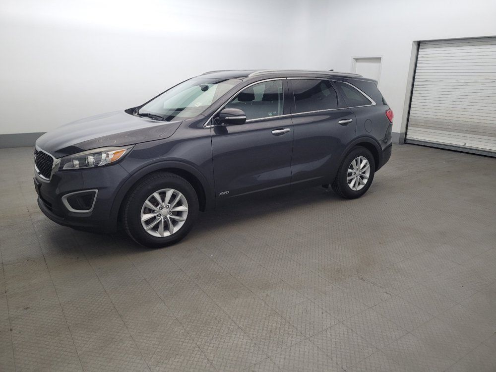 Used 2017 Kia Sorento AWD w/ LX Convenience Package image 2