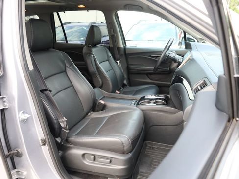 Used 2022 Honda Pilot Elite image 32