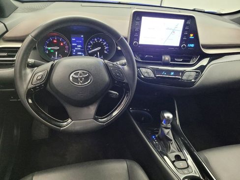 Used 2019 Toyota C-HR Limited FWD image 22