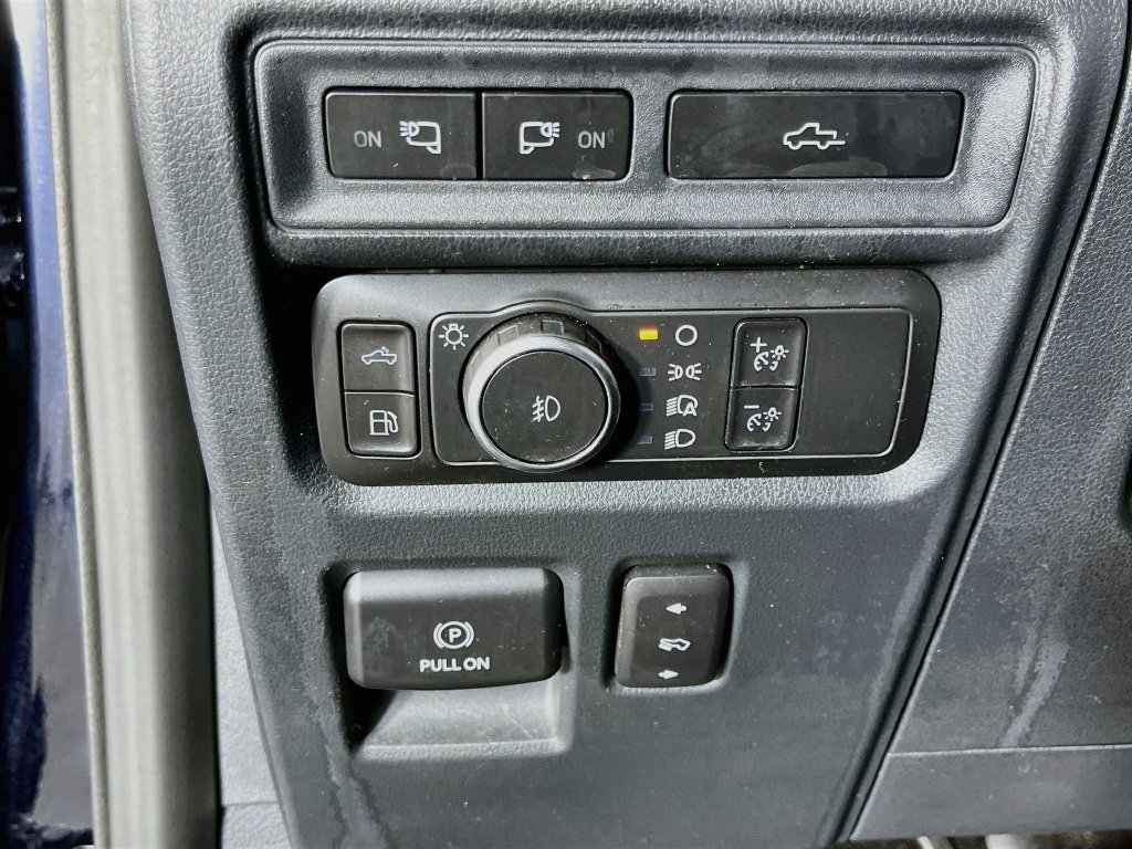 Used 2022 Ford F150 Platinum w/ Equipment Group 701A High AWD/4WD image 11