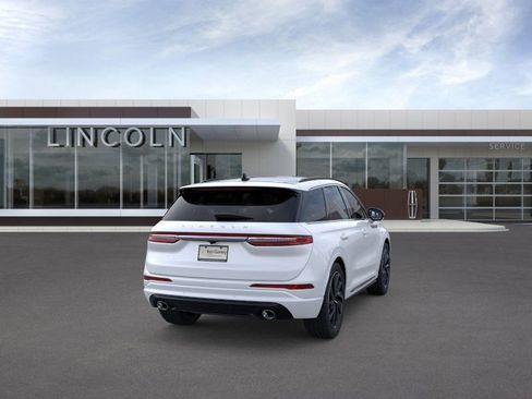 Used 2026 Lincoln Corsair Grand Touring image 8