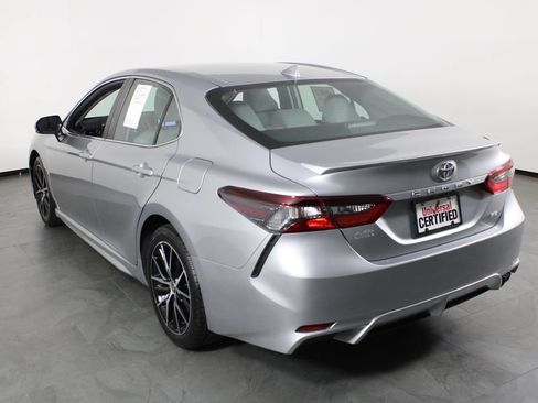 Used 2023 Toyota Camry SE FWD image 15